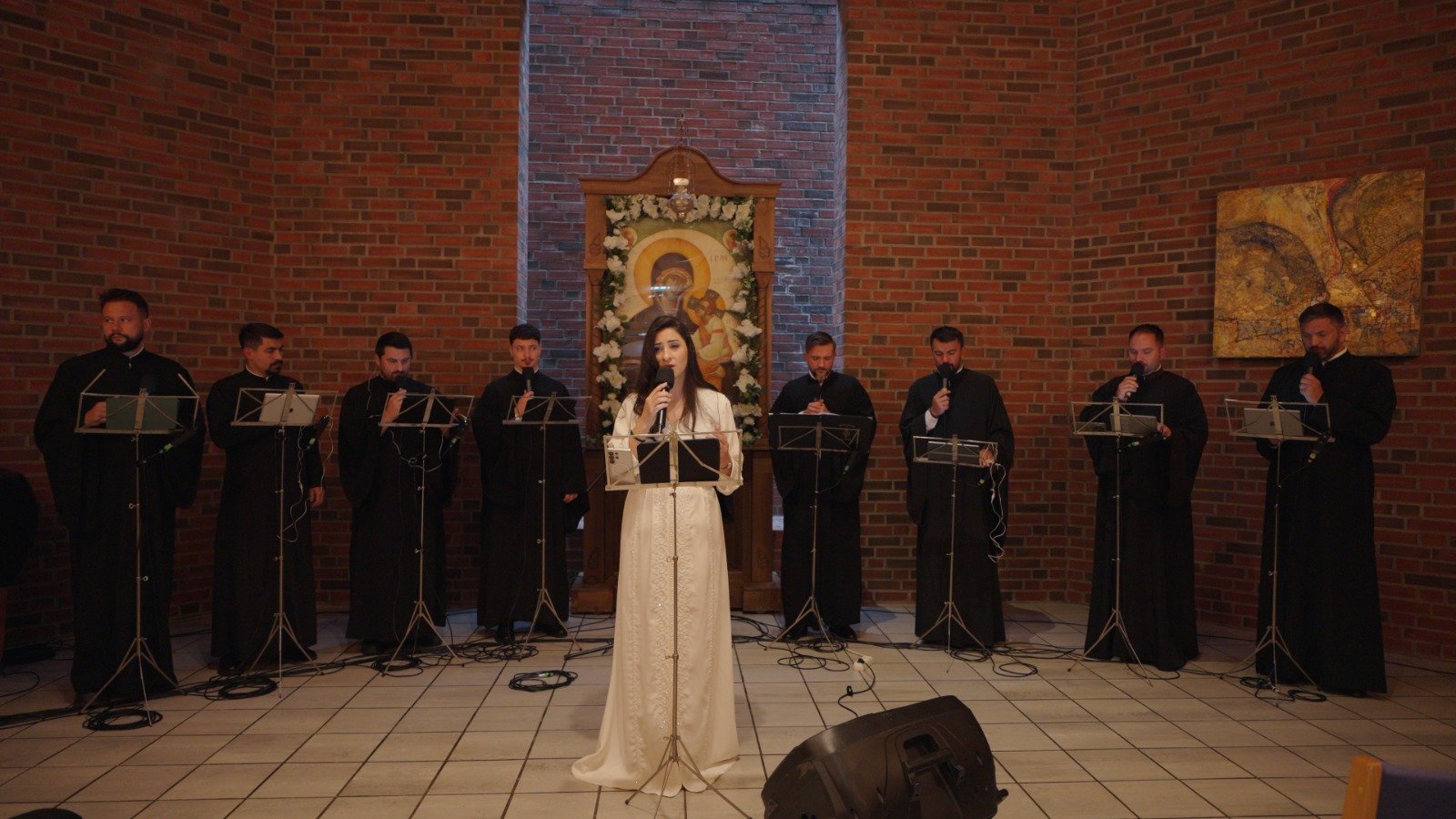 Maria Coman a dus muzica bizantină românească în Europa: peste 1.500 de români reuniți de turneul „Lumina credinței”