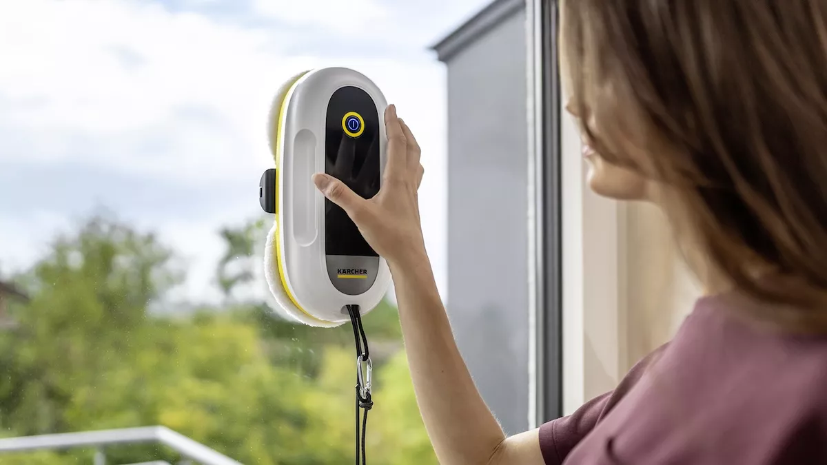 robotul-de-spalat-geamuri-karcher-rcw-2